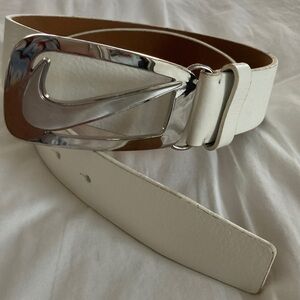 🆕 “Nike” Logo “Special Edition” Genuine Leather Belt with Shiny Silver Buckle!